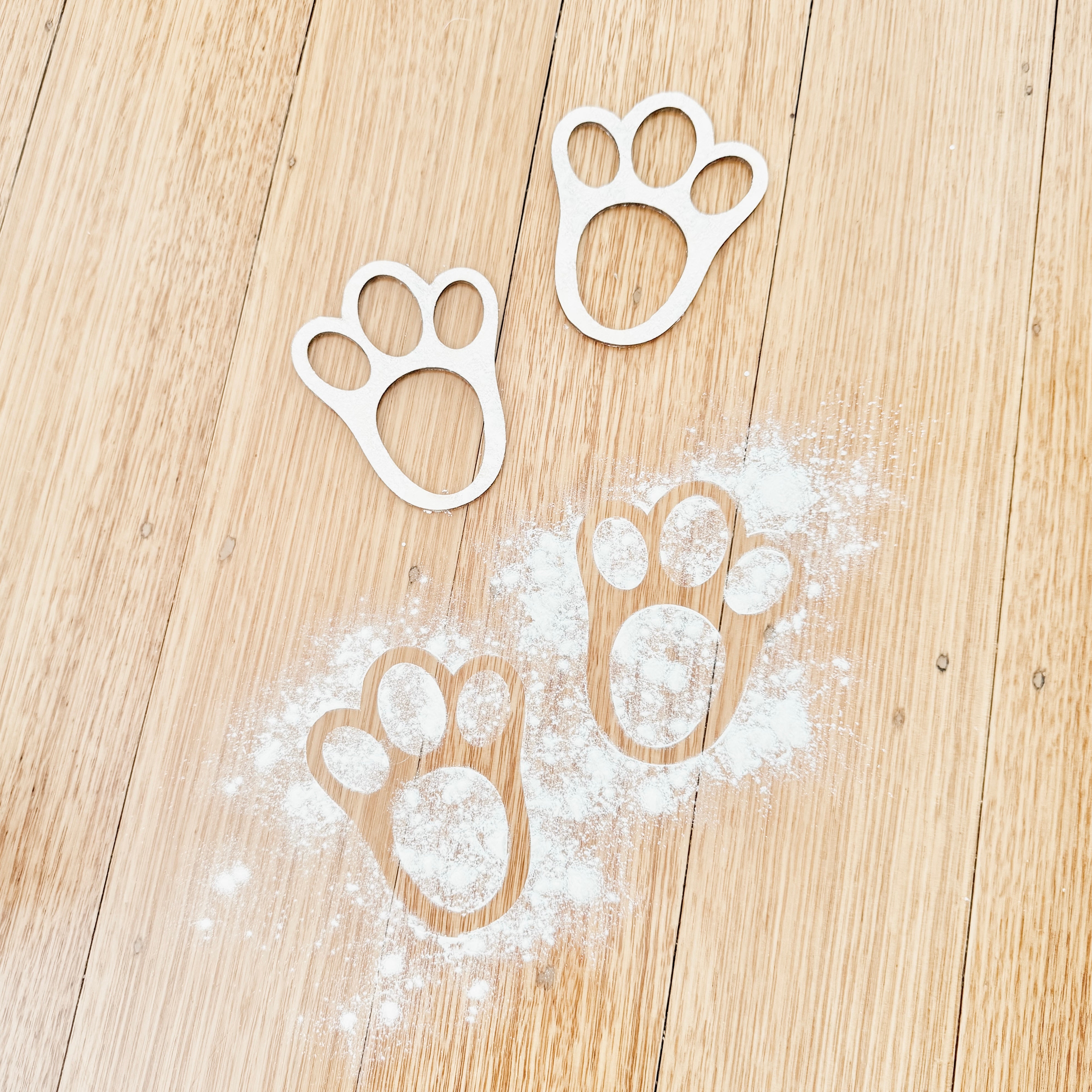 EASTER BUNNY FOOTPRINT STENCIL